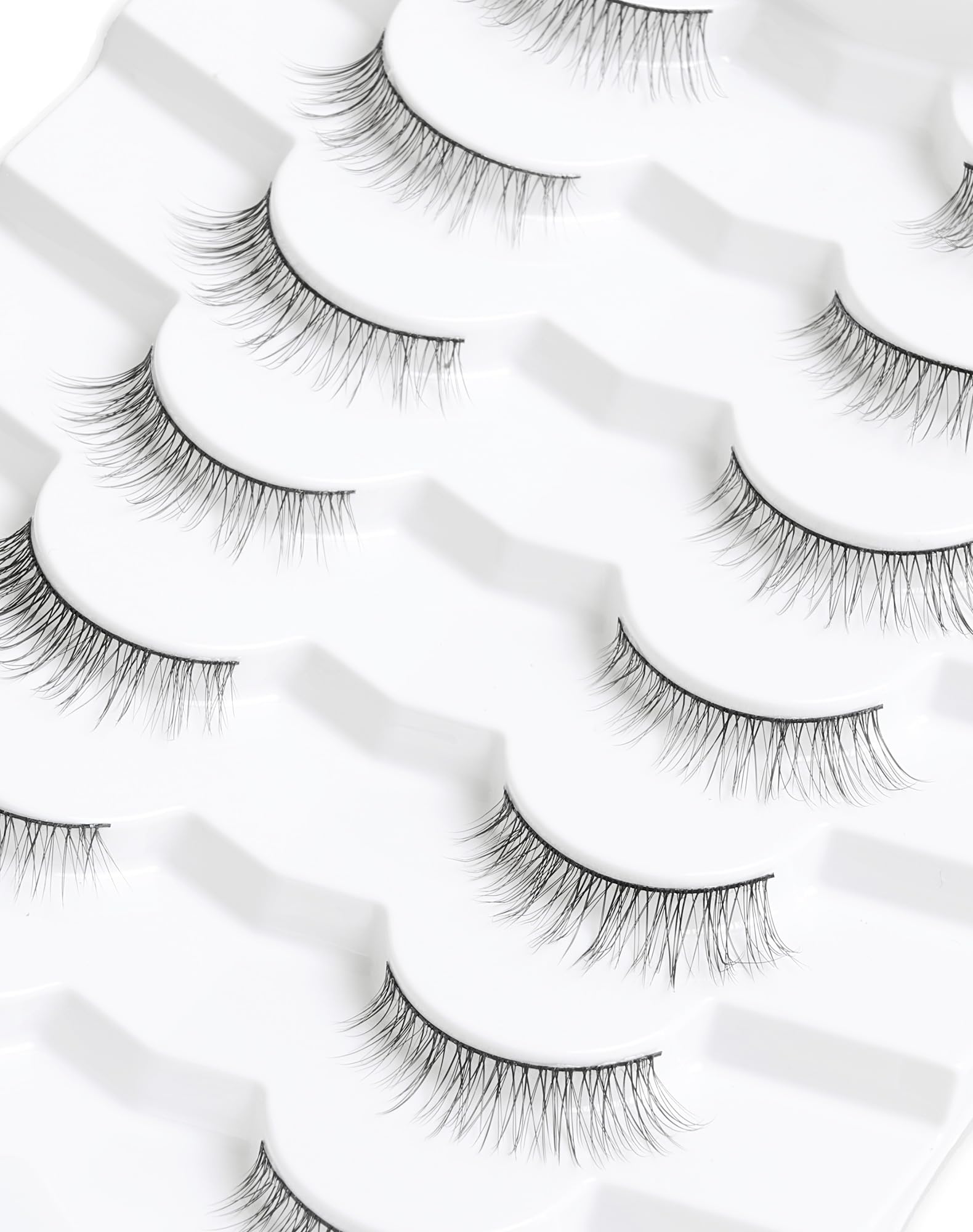 Onlyall lashes easy-application demo shows quick, clean attachment