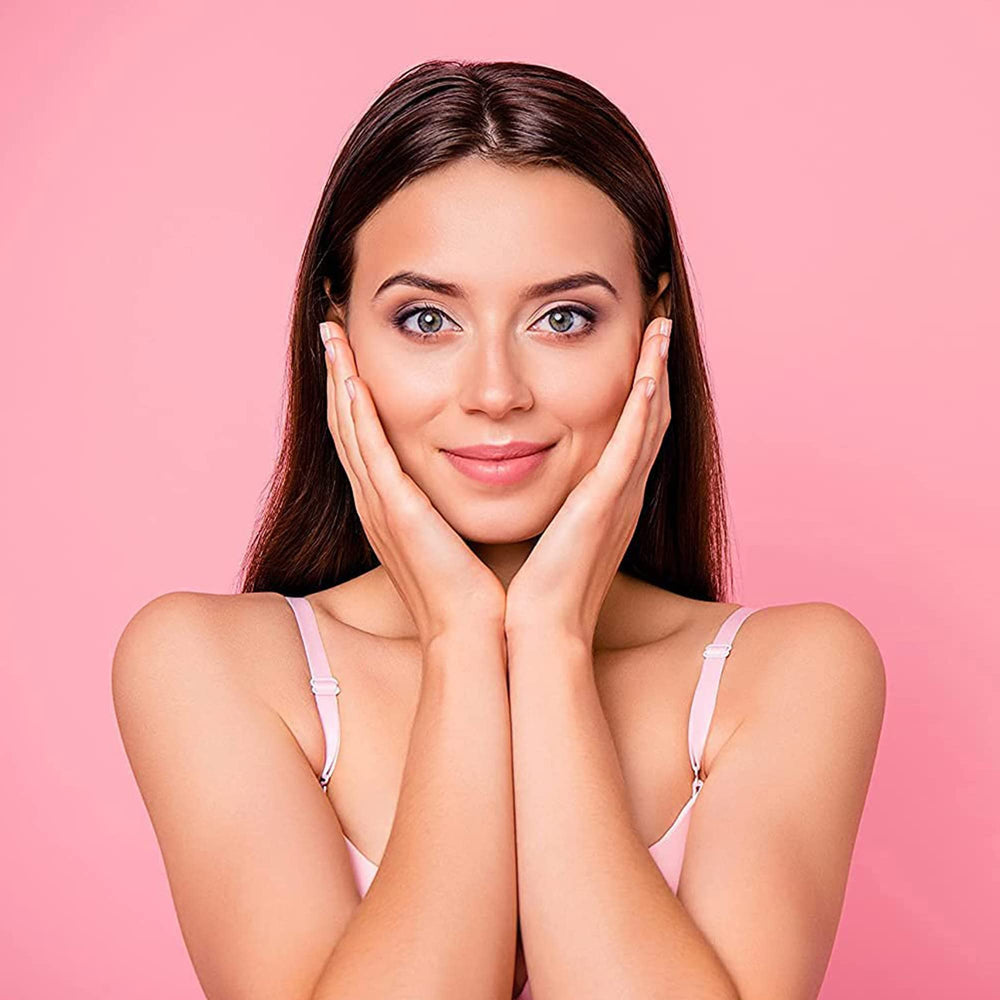 Face-toning use with OPO Rose Hydrosol to balance and calm skin.