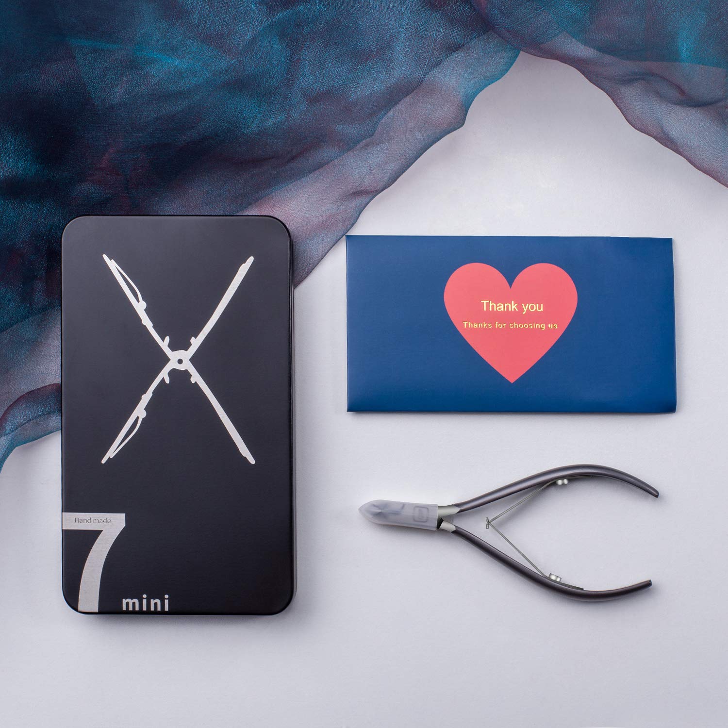 opove X7 mini 1/3 jaw design enables close, smooth cuts near nail beds