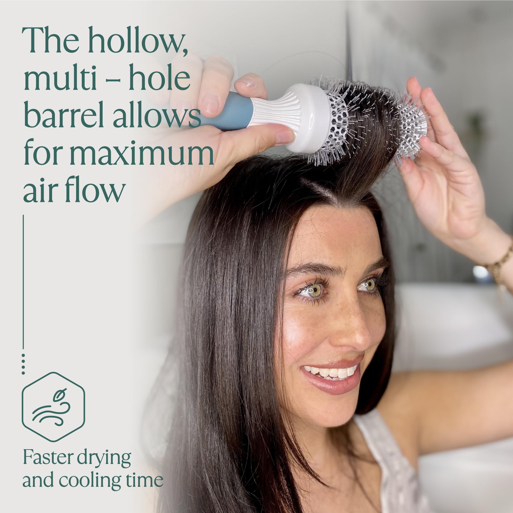 Osensia brush leaves shiny, frizz-free hair after use.