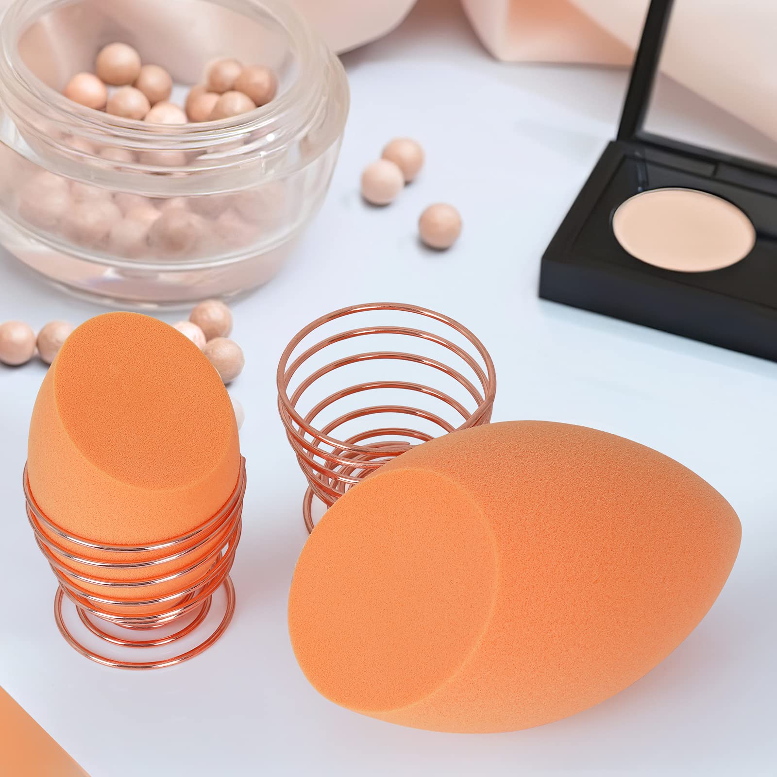 OtNiap pointed-tip sponge reaches tight corners for detail.