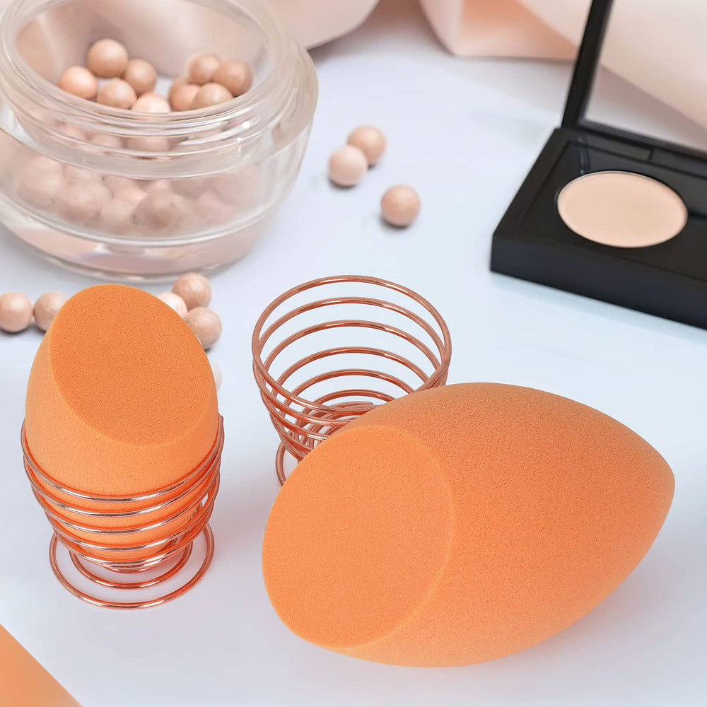 OtNiap pointed-tip sponge reaches tight corners for detail.