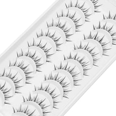 3D rendering creates a lightweight, feathered effect that blends with your real lashes.