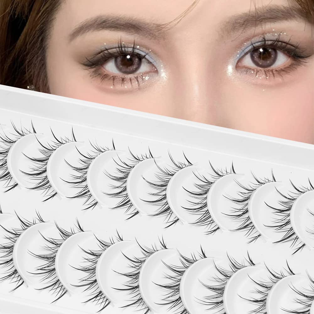 Natural 9-13mm wispy lashes enhance length while staying subtle for day-to-day looks.