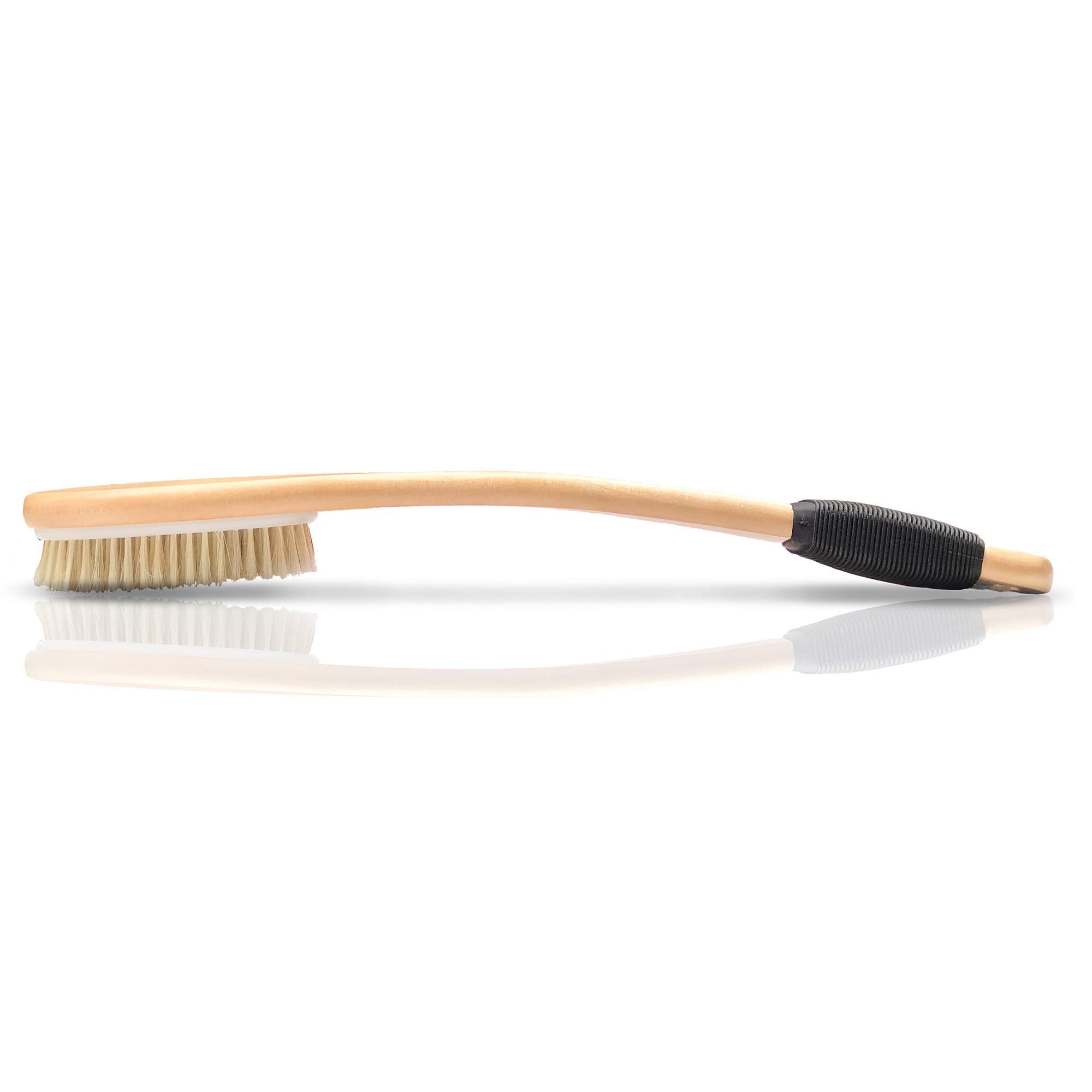 OWIIZI Bath Brush curved handle close-up highlighting anti-slip grip
