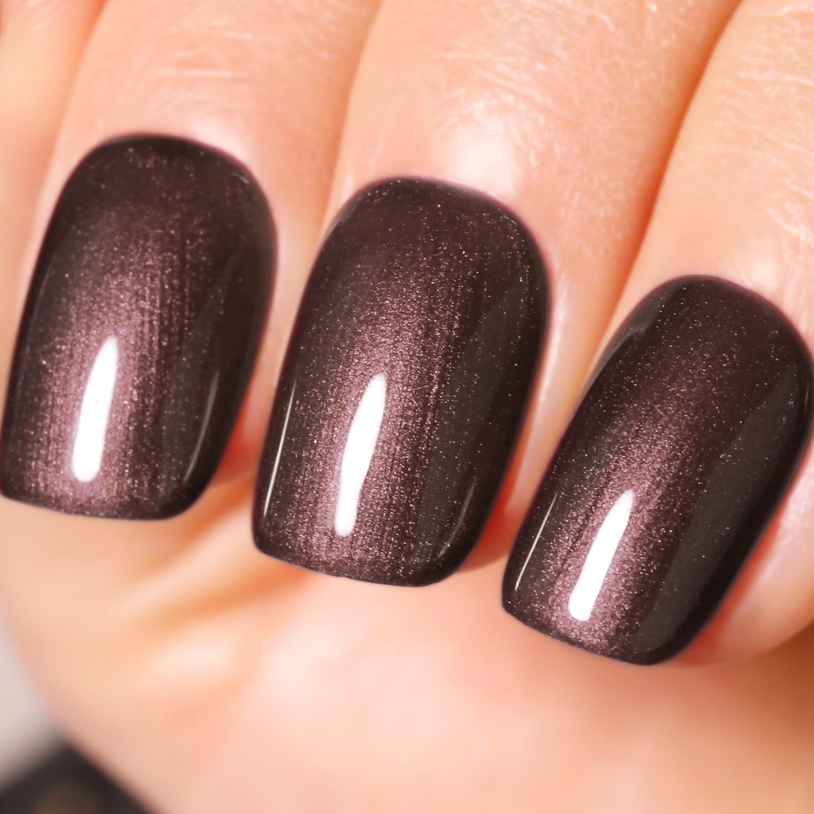 Ozzeal Pearl Gel Nail Polish brown glitter close-up for at-home salon-like manicure