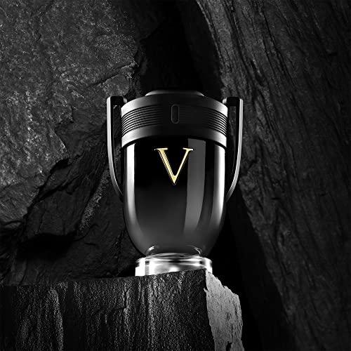 Paco Rabanne Invictus Victory 6.8 EDP Extreme packaging box emphasizes premium presentation.