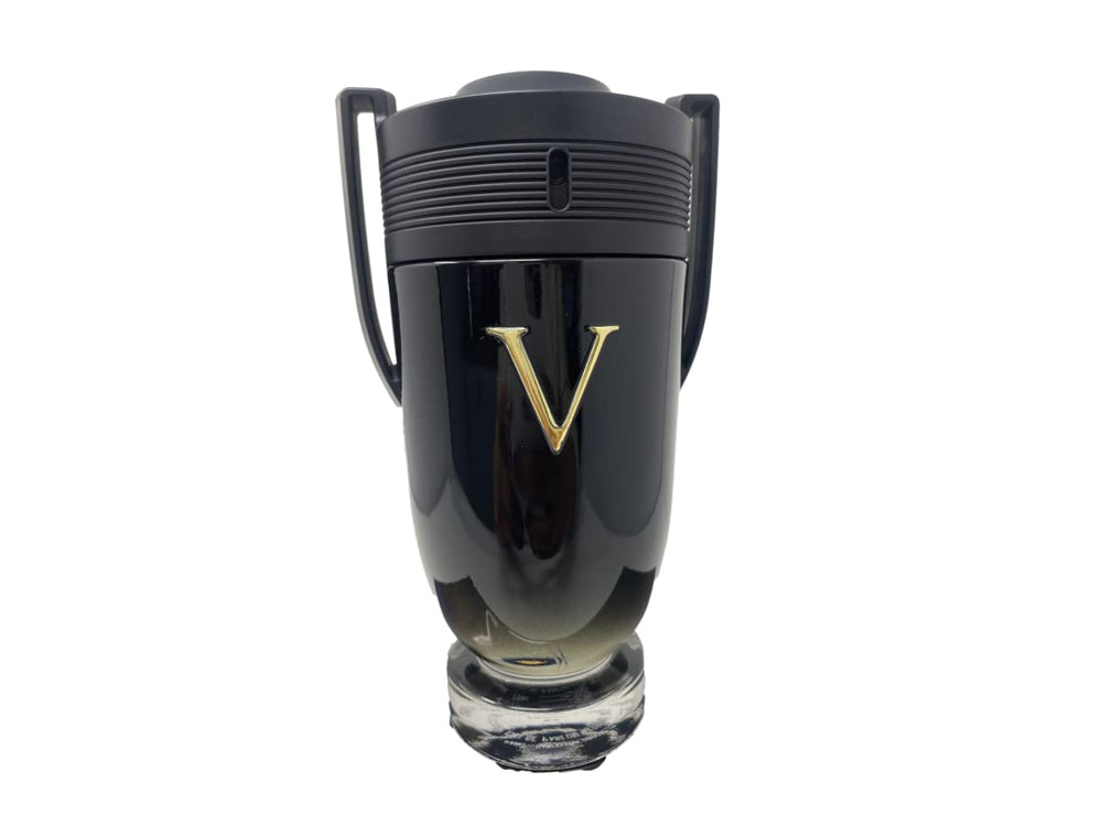 Paco Rabanne Invictus Victory 6.8 EDP Extreme spray action captures energizing application.