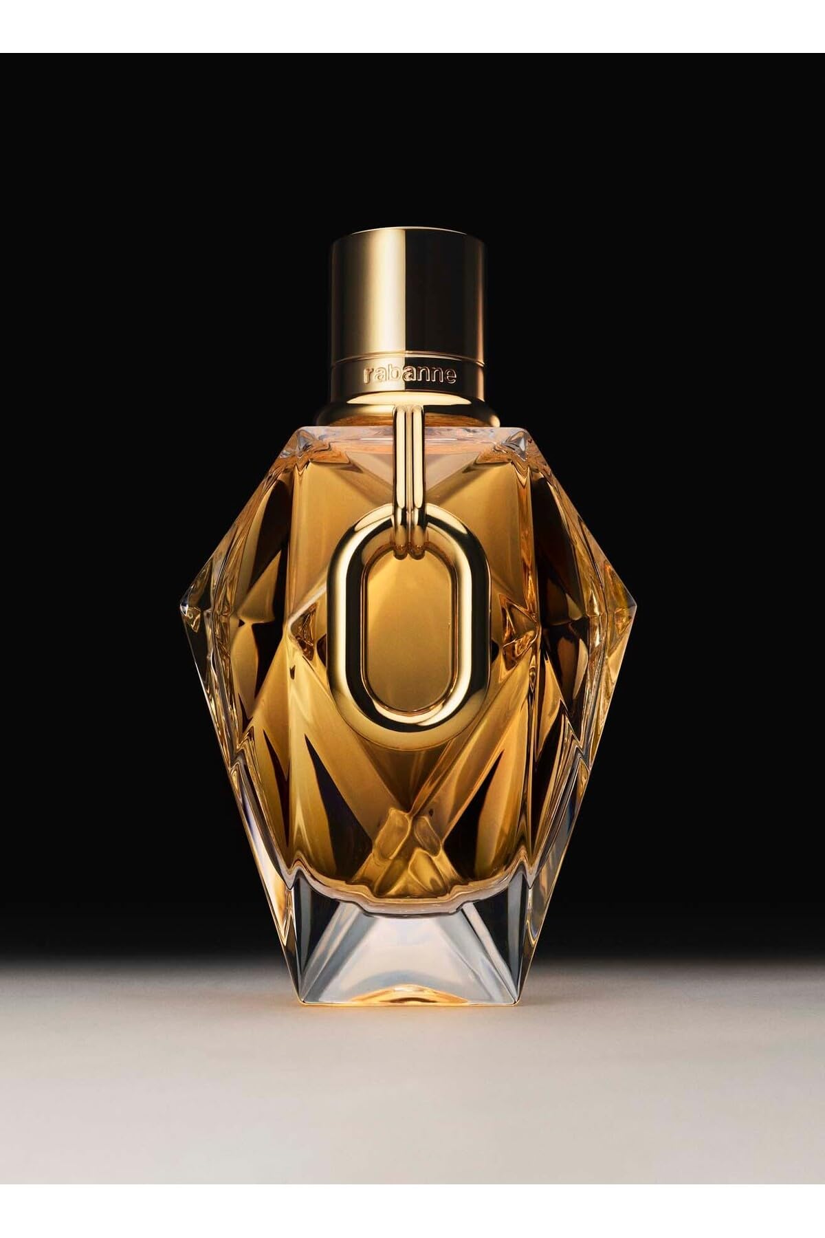Paco Rabanne Million Gold spray mist captures the aroma in motion for on-the-go touch-ups.