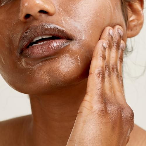 Pai Skincare Light Work softened skin after cleansing with rosehip oil.