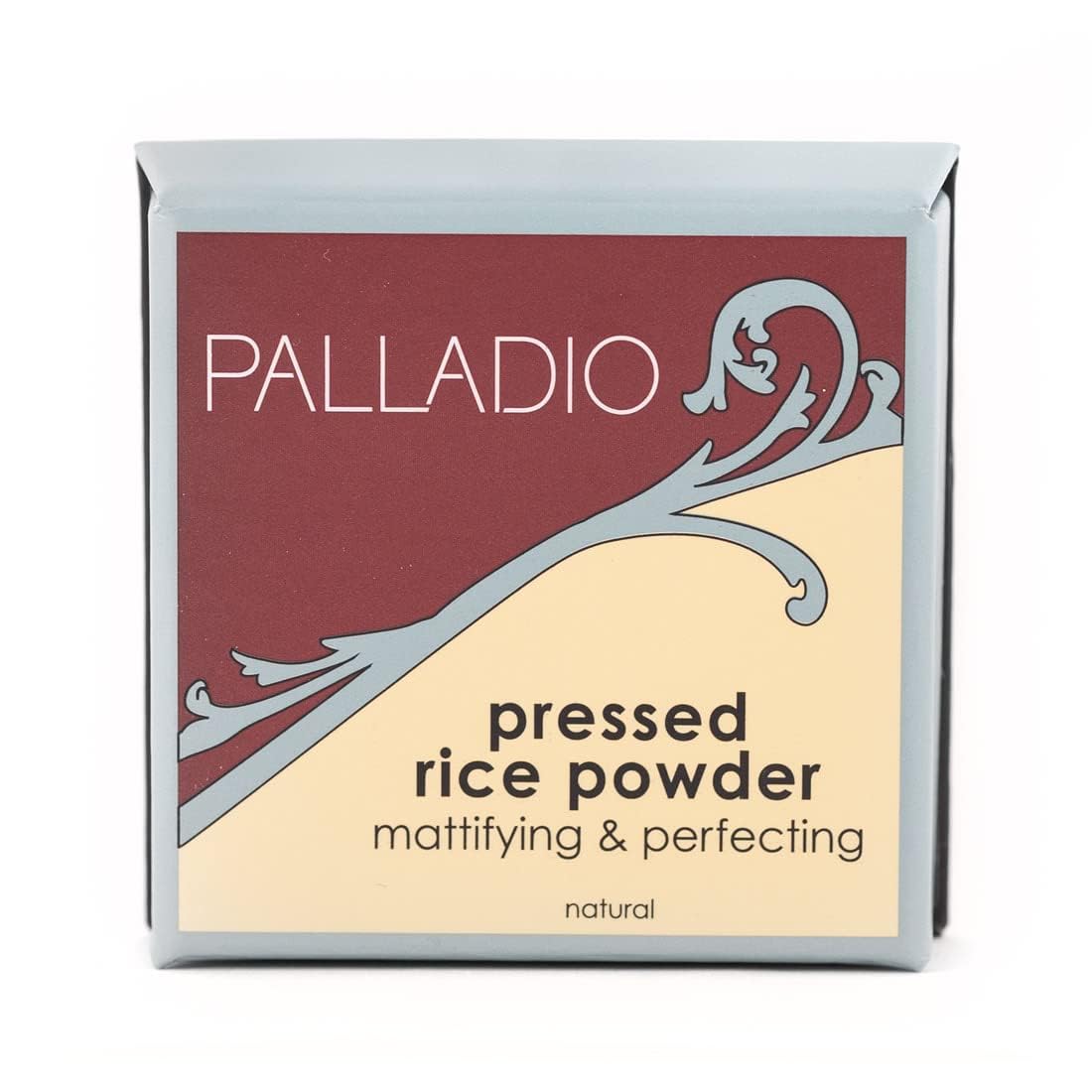 Aplicación rápida con Palladio polvo arroz para retoques discretos.