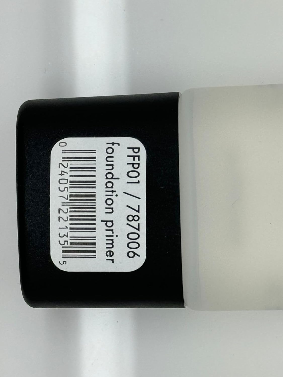 Palladio Foundation Primer ingredients like aloe and chamomile for skin nourishment