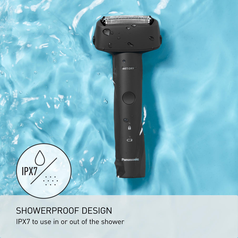 Panasonic ES-RM3B-K ergonomic handle ensures secure, comfortable grip.
