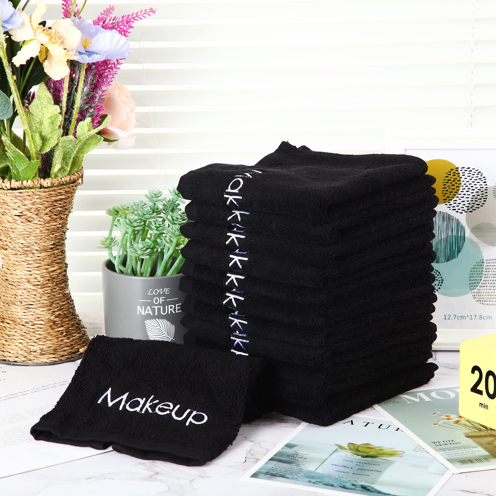 Panelee makeup washcloth close-up shows cotton softness for gentle cleansing