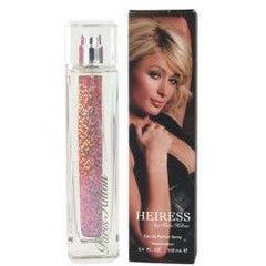 Paris Hilton Heiress spray application demonstrates a fine mist for daily wear.