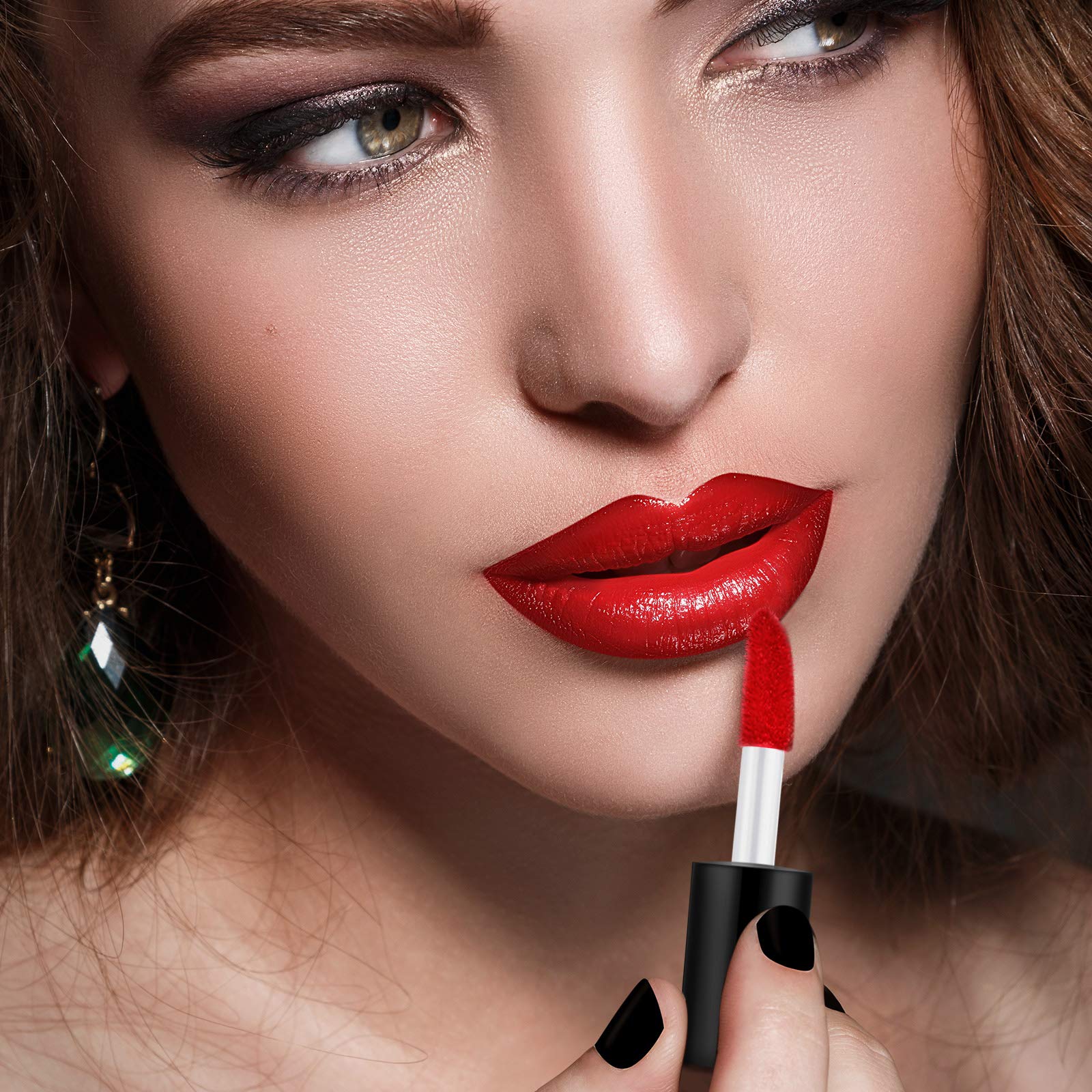 Patelai mini lip gloss tubes with lids—secure storage for handbags and purses.