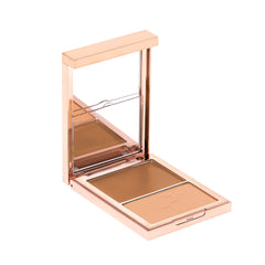 Patrick Ta Major Skin Crème Foundation and Finishing Powder Duo finishing powder application for blurred pores and glow