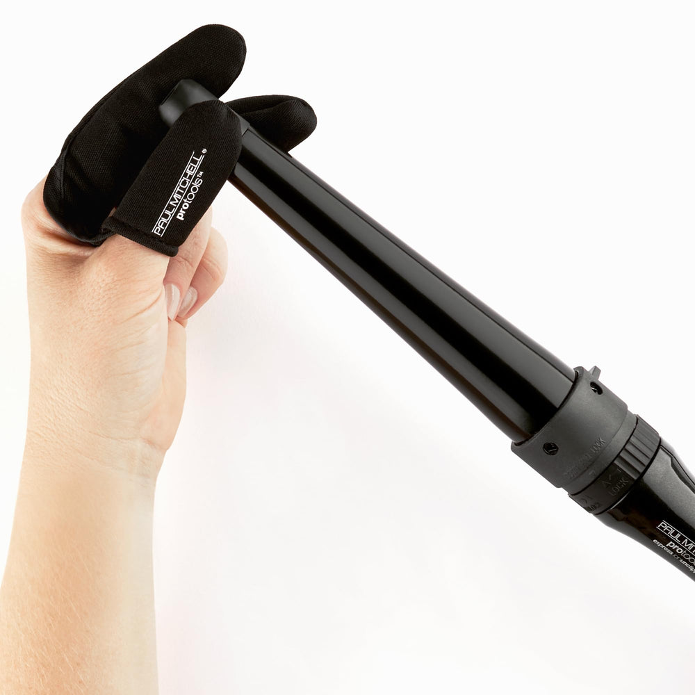 Paul Mitchell Pro Tools Express Ion Unclipped wand demonstrating clamp-free operation