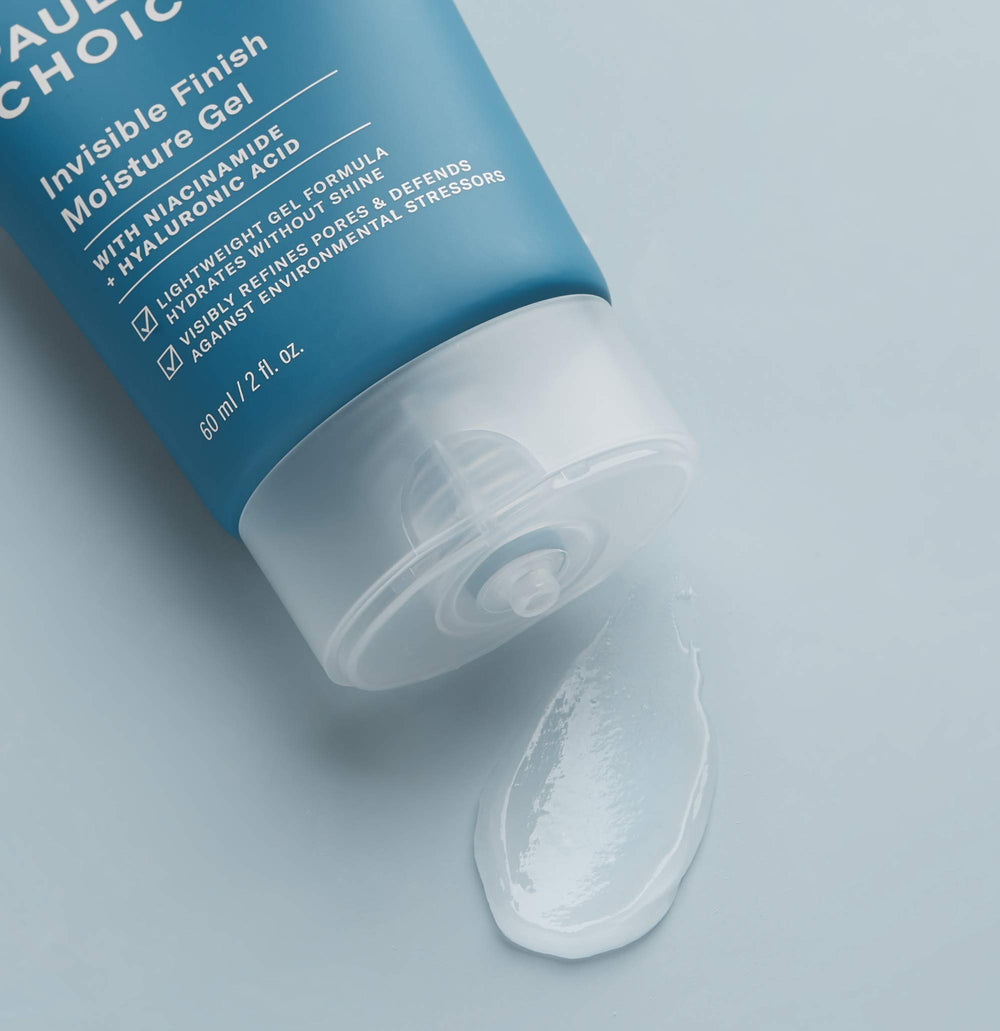 PUMP application shot demonstrates easy, oil-free daily use of the gel.