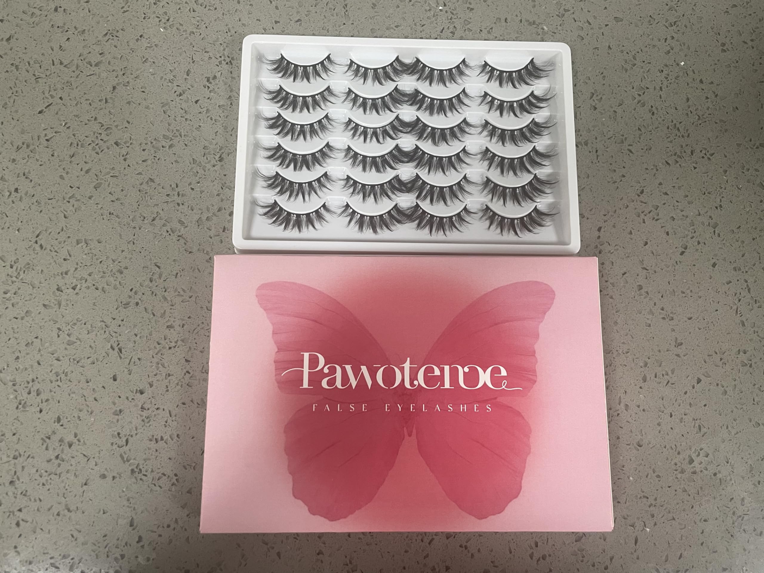 Pawotence vegan lashes present a non-irritating option for makeup lovers seeking comfort.