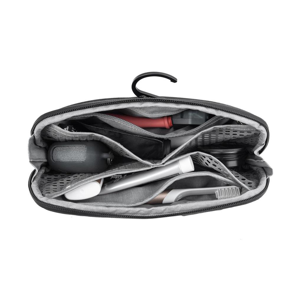 Peak Design Small Wash Pouch magnetic toothbrush pocket keeps essentials tidy