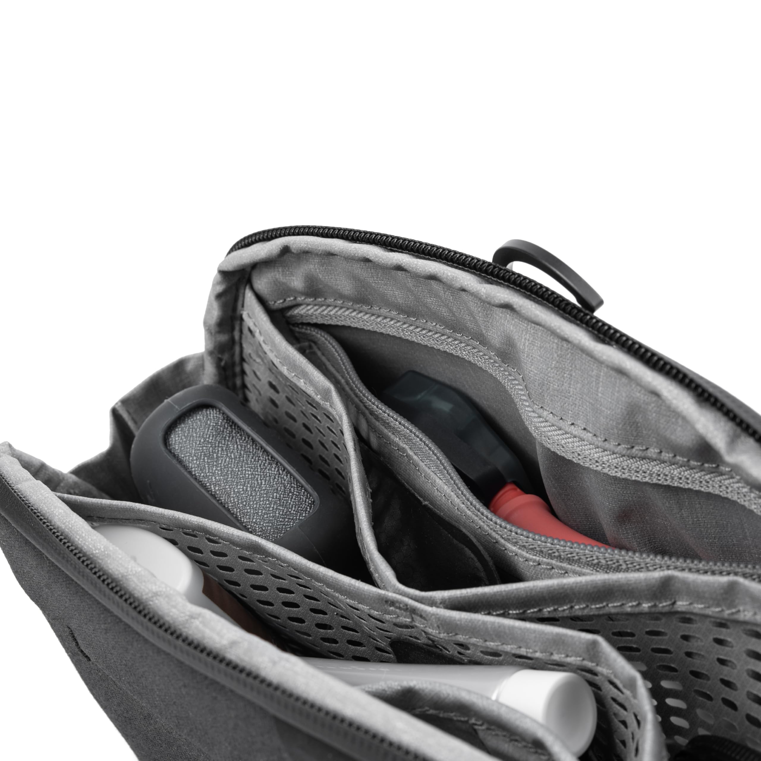 Peak Design Small Wash Pouch weatherproof 200D nylon resists splashes and stains