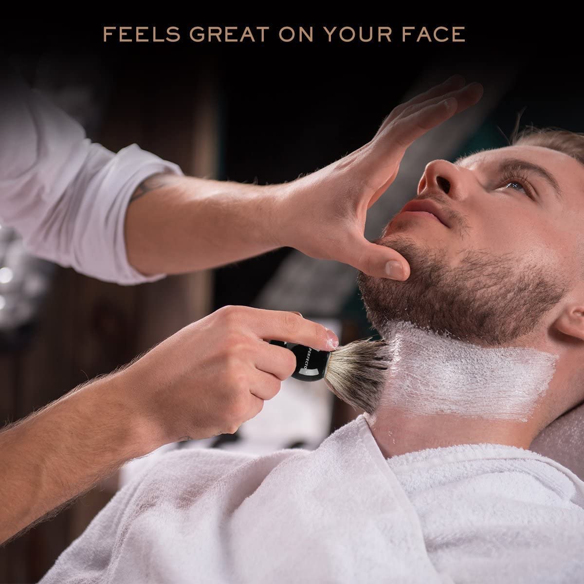 Perfecto badger shaving brush creates rich lather for a barbershop finish.