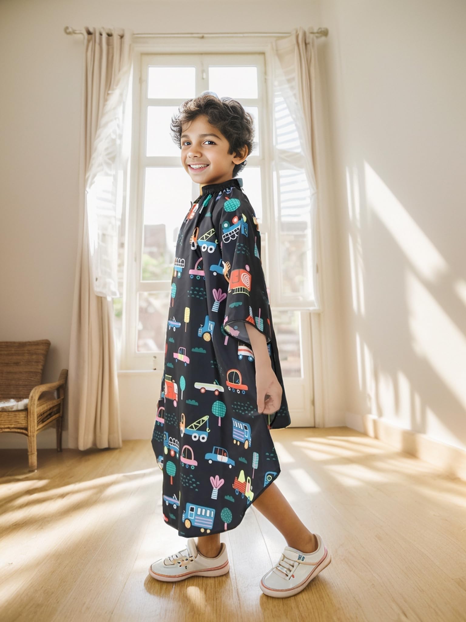 PERFEHAIR HOME or SALON use cape keeps sessions tidy and efficient.