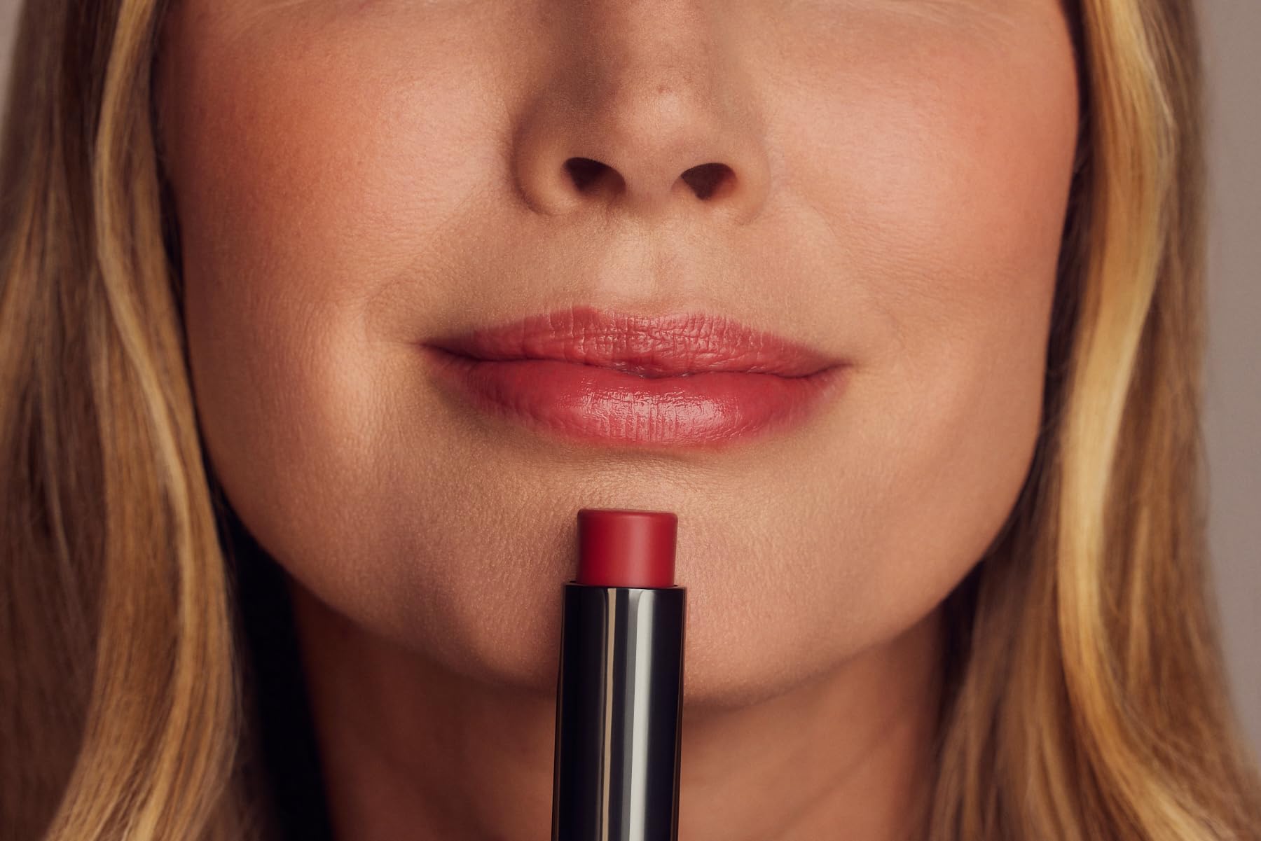 Perricone MD No Makeup Lipstick Berry packaging close-up highlights premium ingredients