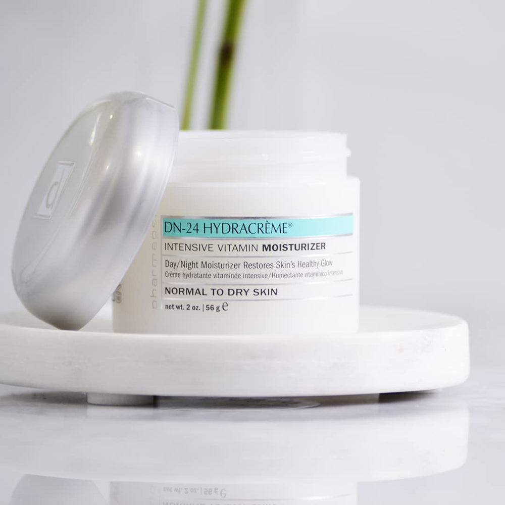 Pharmagel Hydracrème retinol illustration signaling firming benefits