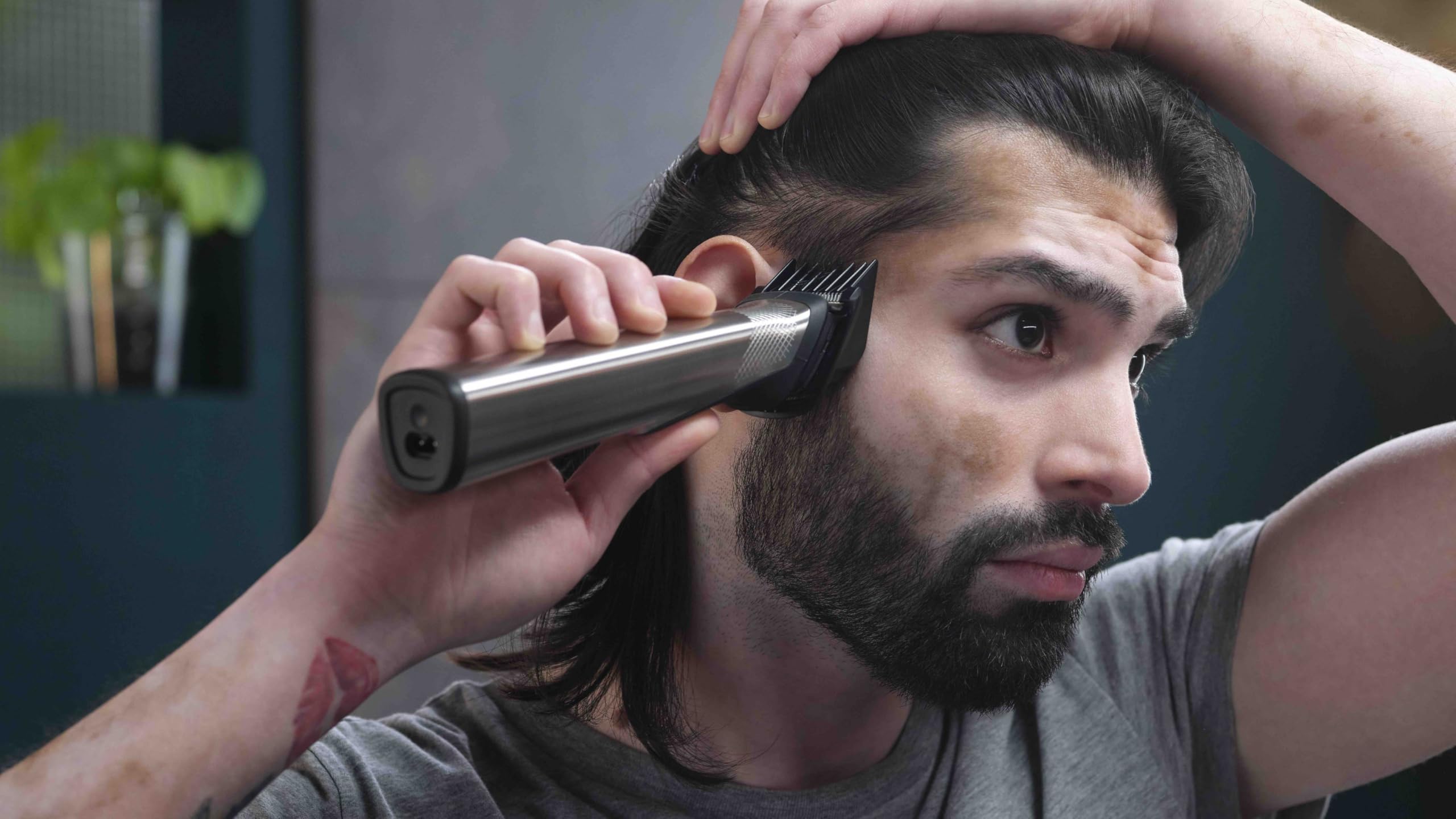 Philips Norelco MG9740 nose/ear trimmer for focused detail work