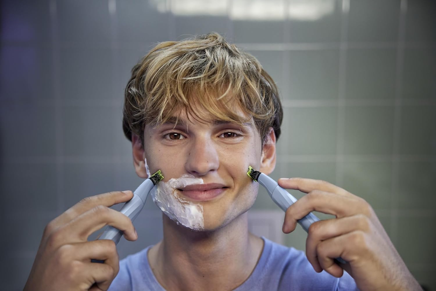 Philips OneBlade First Shave wet-dry use demonstrates versatility in shower or dry shaving