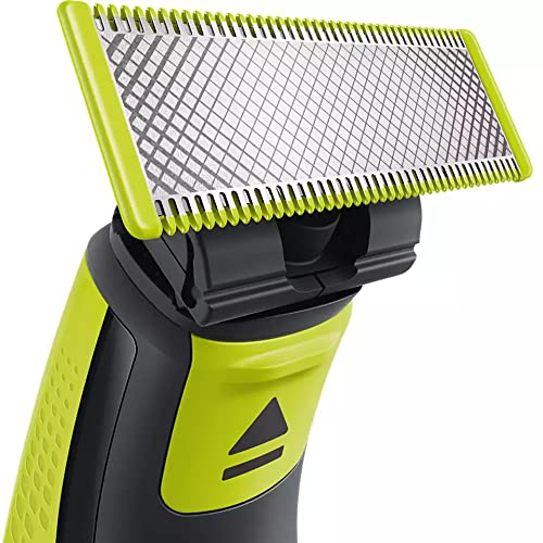 Philips OneBlade QP220/50 fast-moving cutter powering through longer hairs.