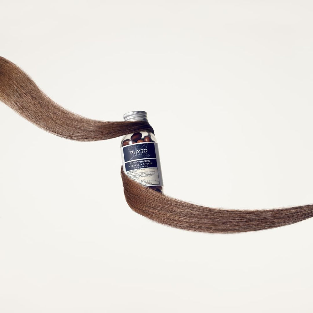 PHYTO Phytophanère daily-dose table shot outlines recommended intake.