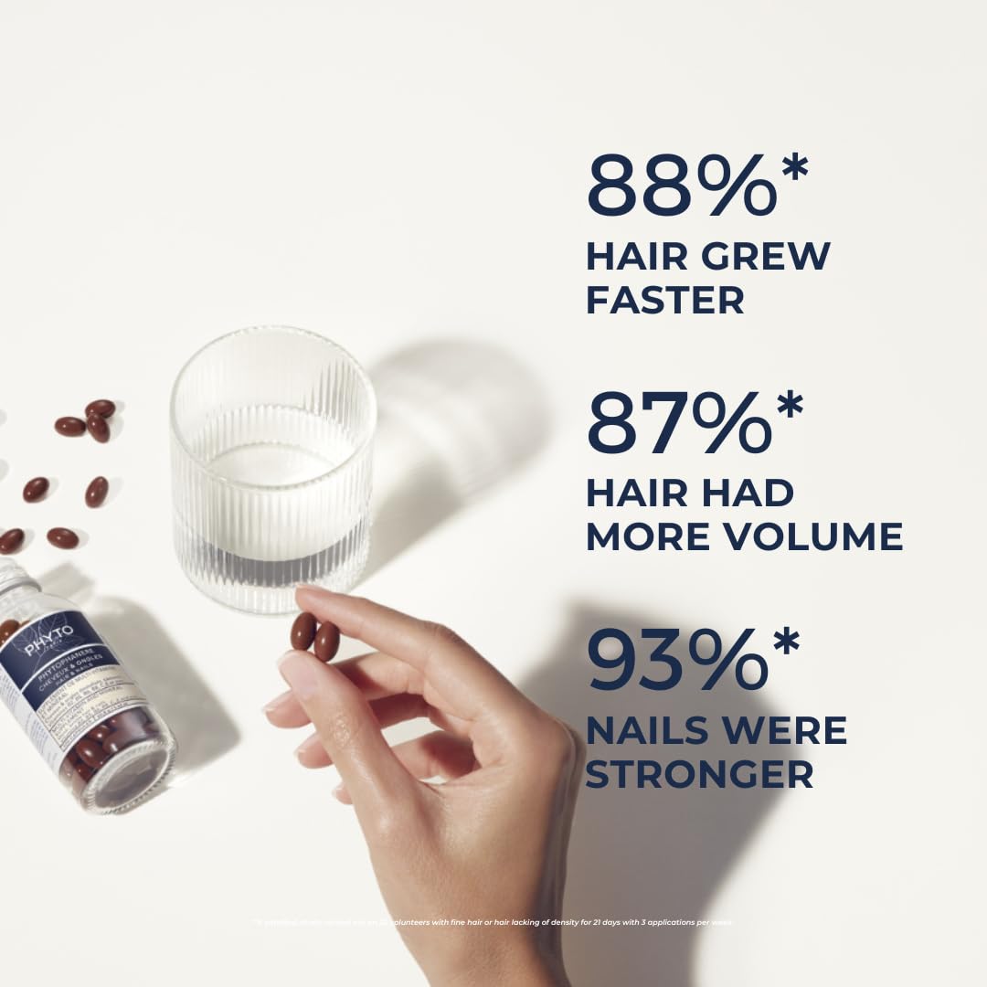 PHYTO Phytophanère zinc-b6-biotin ingredients closeup showcases nutrient-rich formula.