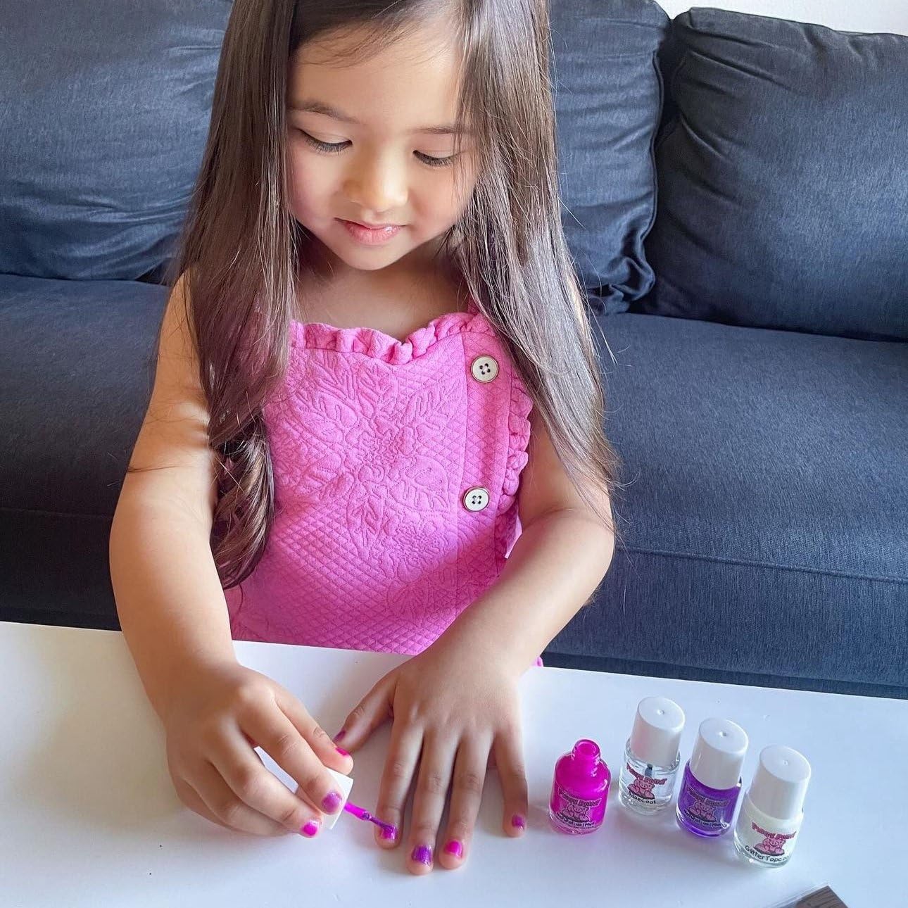 Piggy Paint 3D nail art stickers for easy DIY decorations.