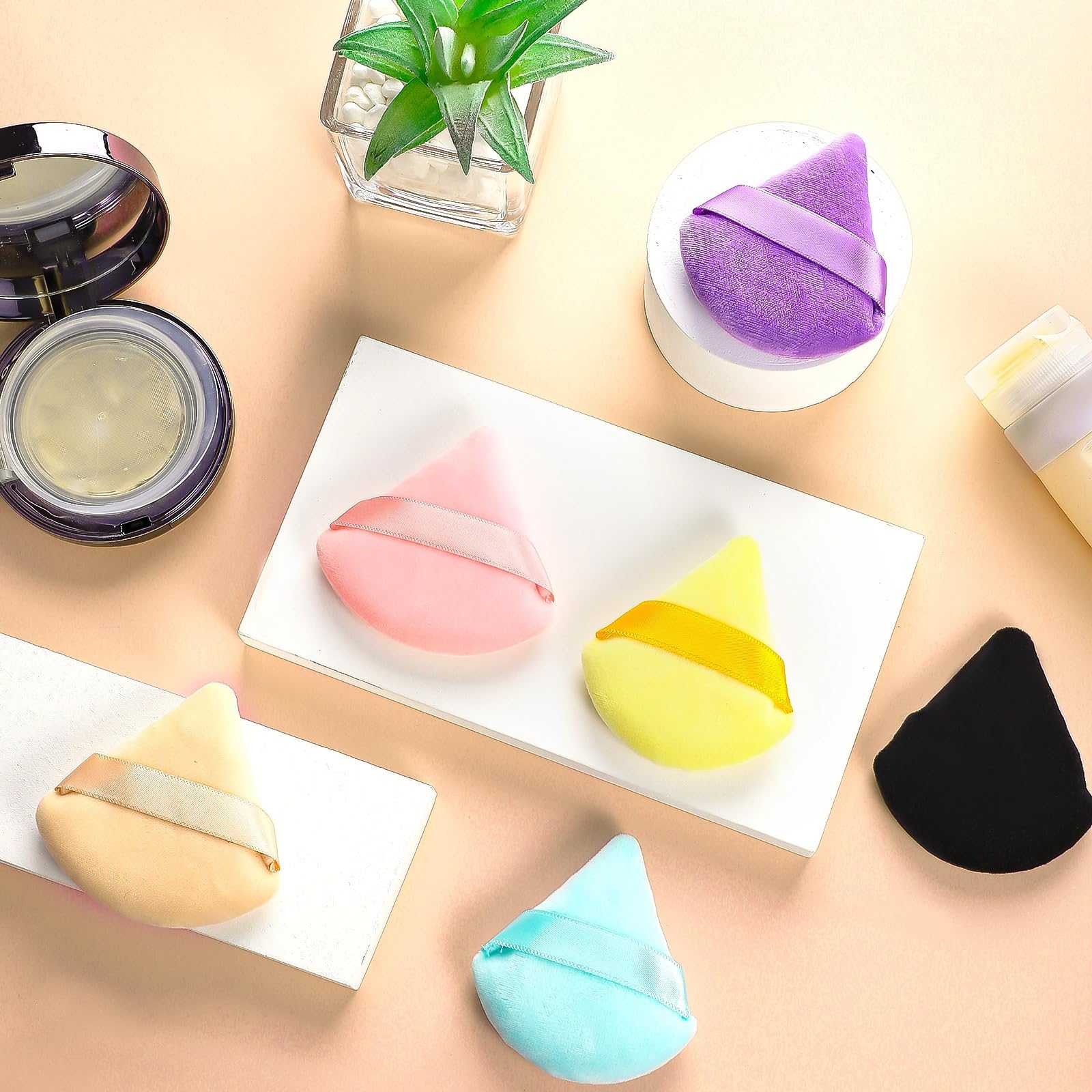 Pimoys compact 7 cm powder puff for easy handling