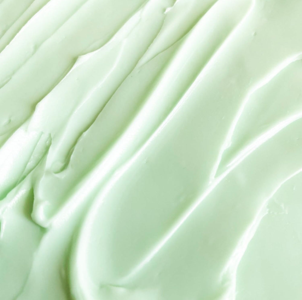 Vitamin E-rich pistachio oil bottle emphasizes antioxidant-friendly benefits.