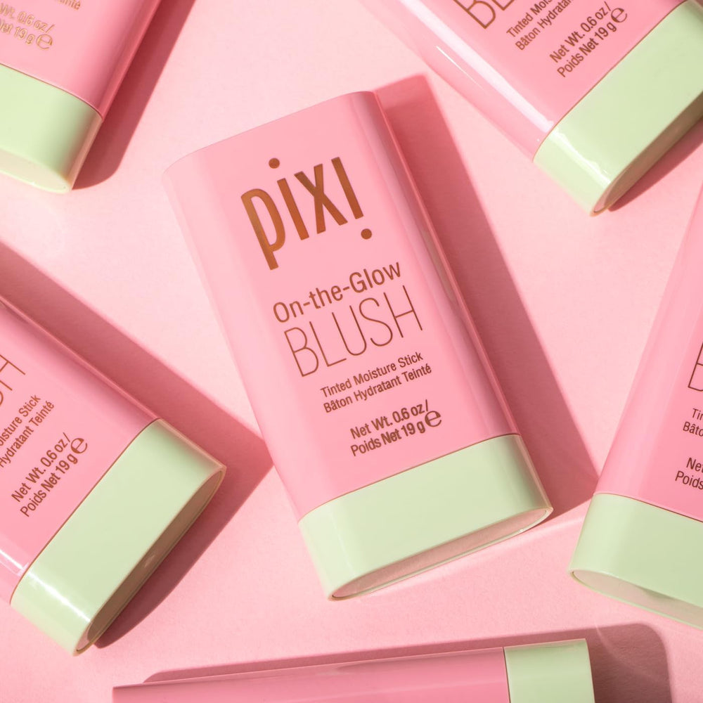 Pixi On-the-Glow Blush Fleur packaging presents a compact, travel-friendly design