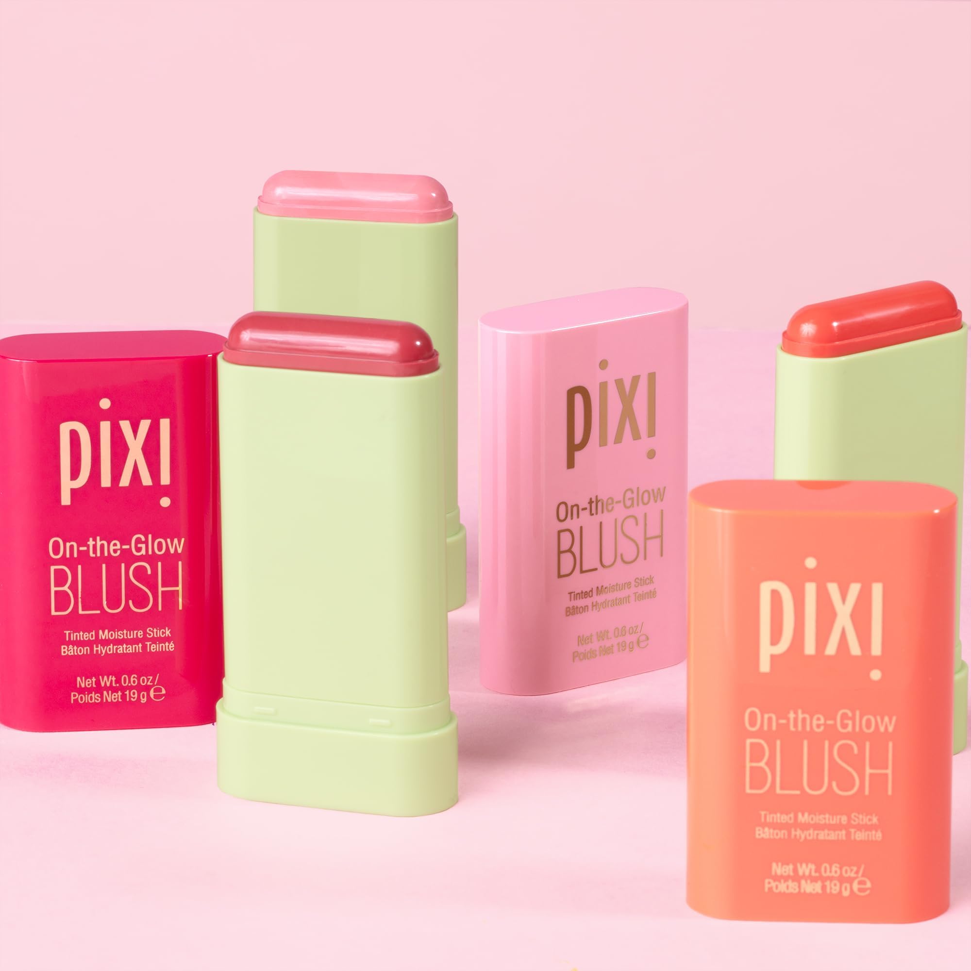 Pixi On-the-Glow Blush tube detail highlights easy, glide-friendly formula.