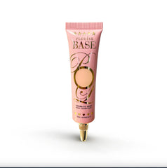 P.Louise Rumour 02 eye base closeup shows creamy primer for smooth priming and lasting color