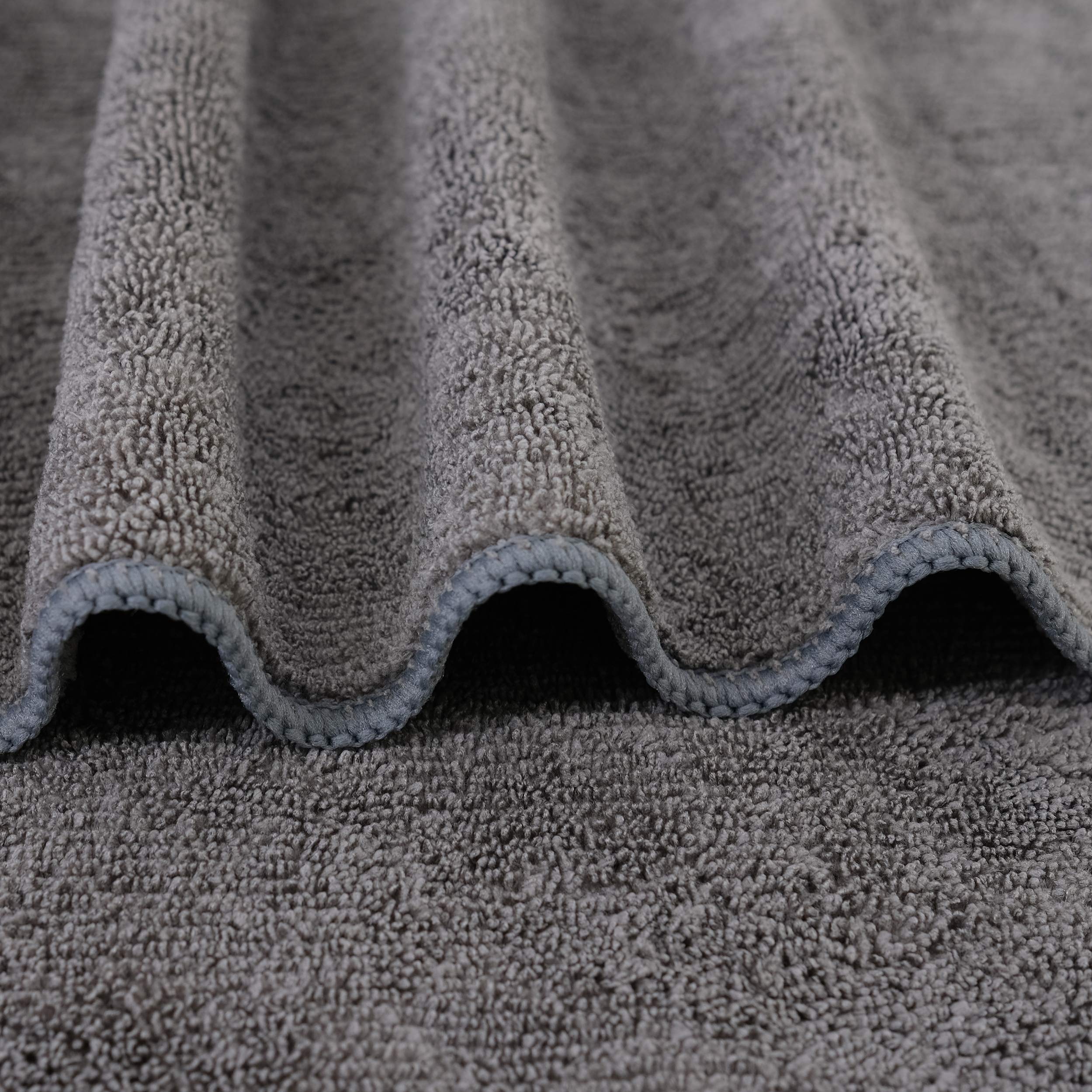 POLYTE towel close-up reveals ultra-absorbent microfiber for fast drying