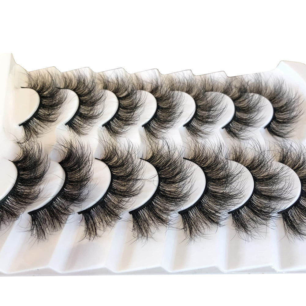 Pooplunch 20mm lashes for versatile eye makeup looks.
