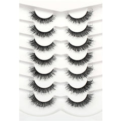Pooplunch 8D cat eye lashes closeup shows silky texture for natural volume.