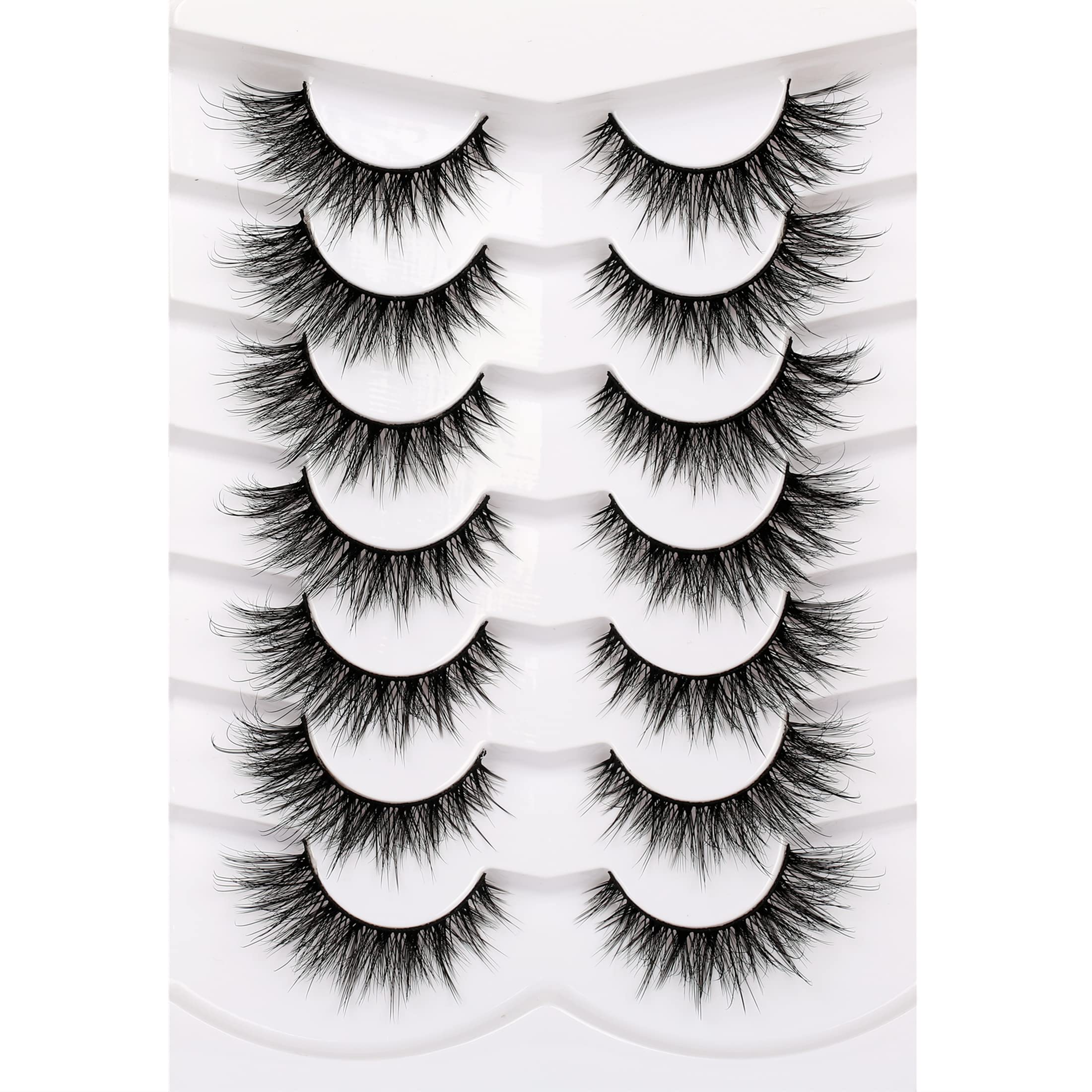 Pooplunch 8D faux mink lashes closeup showing soft dramatic definition