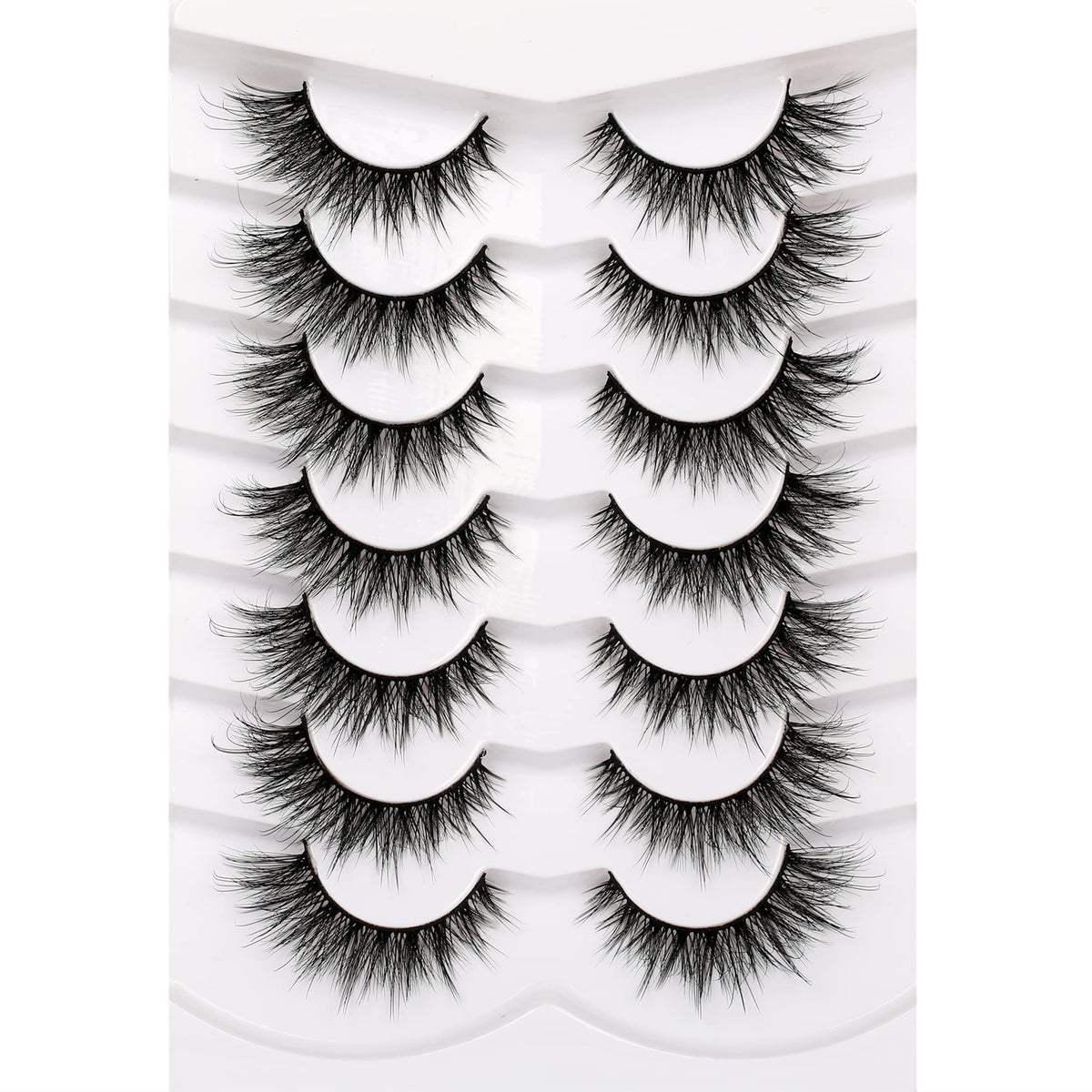 Pooplunch 8D faux mink lashes closeup showing soft dramatic definition