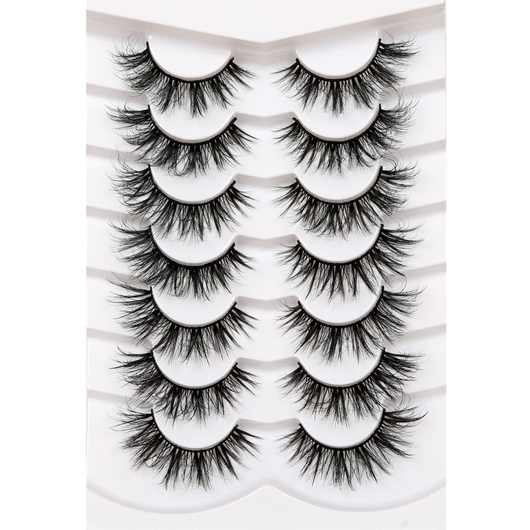 Pooplunch 8D silk lashes cat-eye enhances eye shape with dramatic, lifted outer corners.