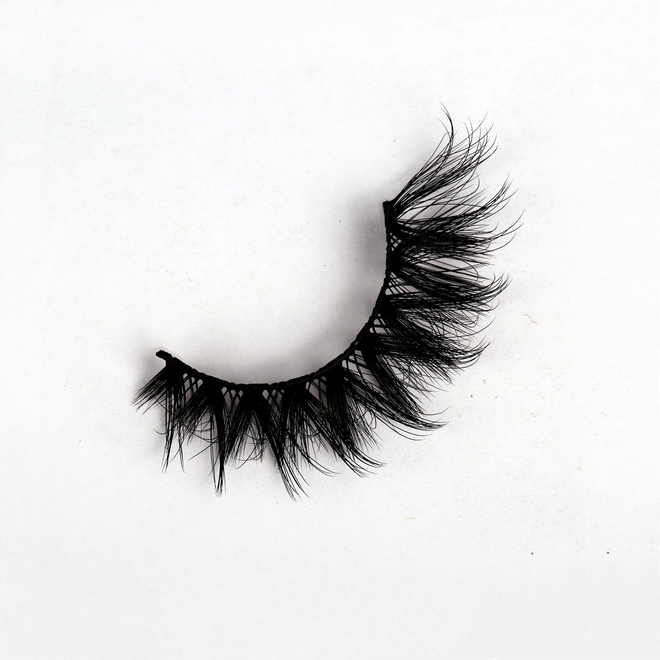 Pooplunch flexible cotton band lashes for weightless comfort