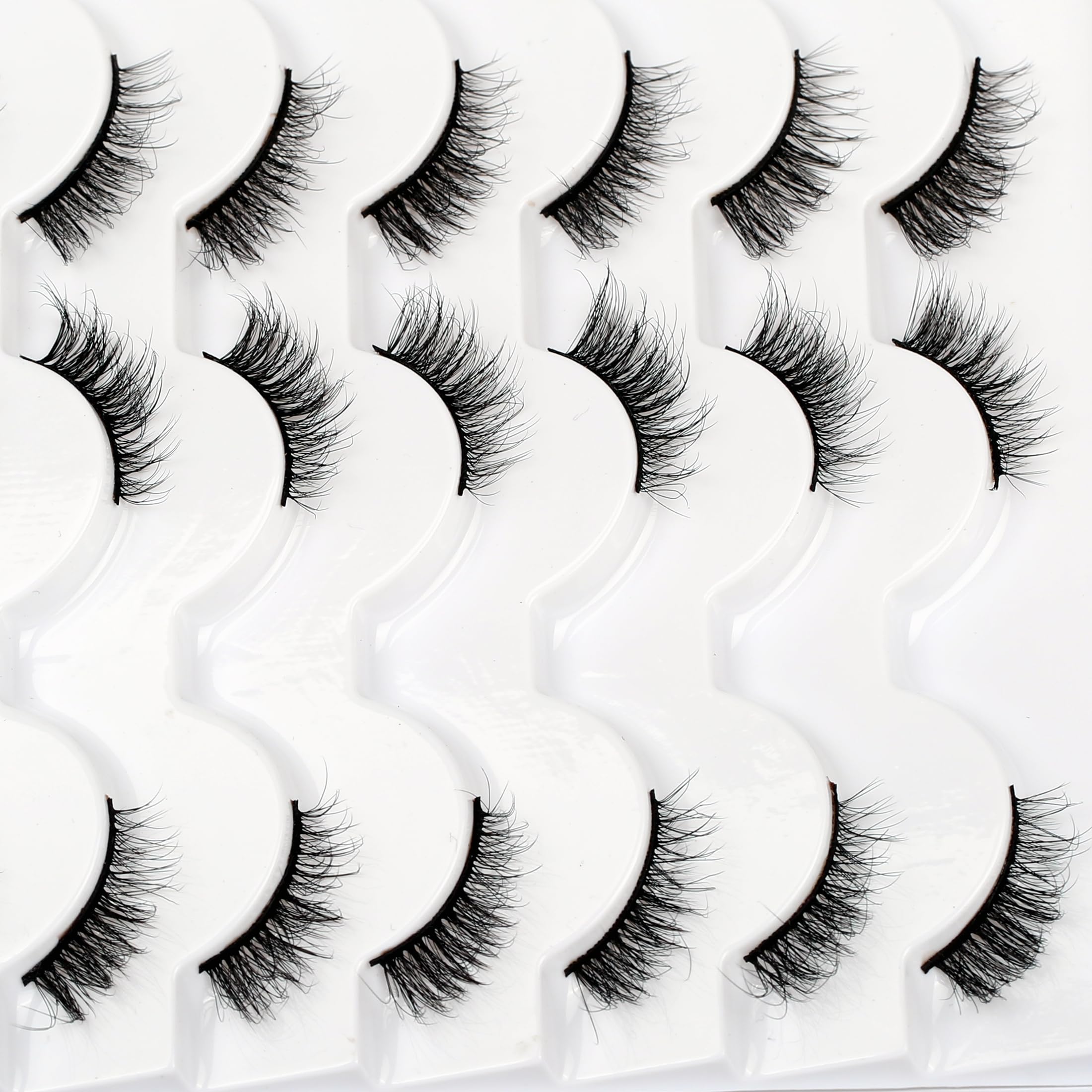 Pooplunch natural-looking lashes suit everyday wear and events.