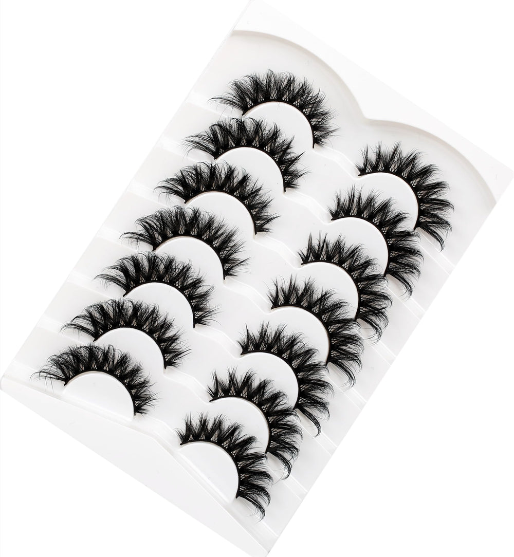 Pooplunch handmade high-quality lashes highlighted in close-up